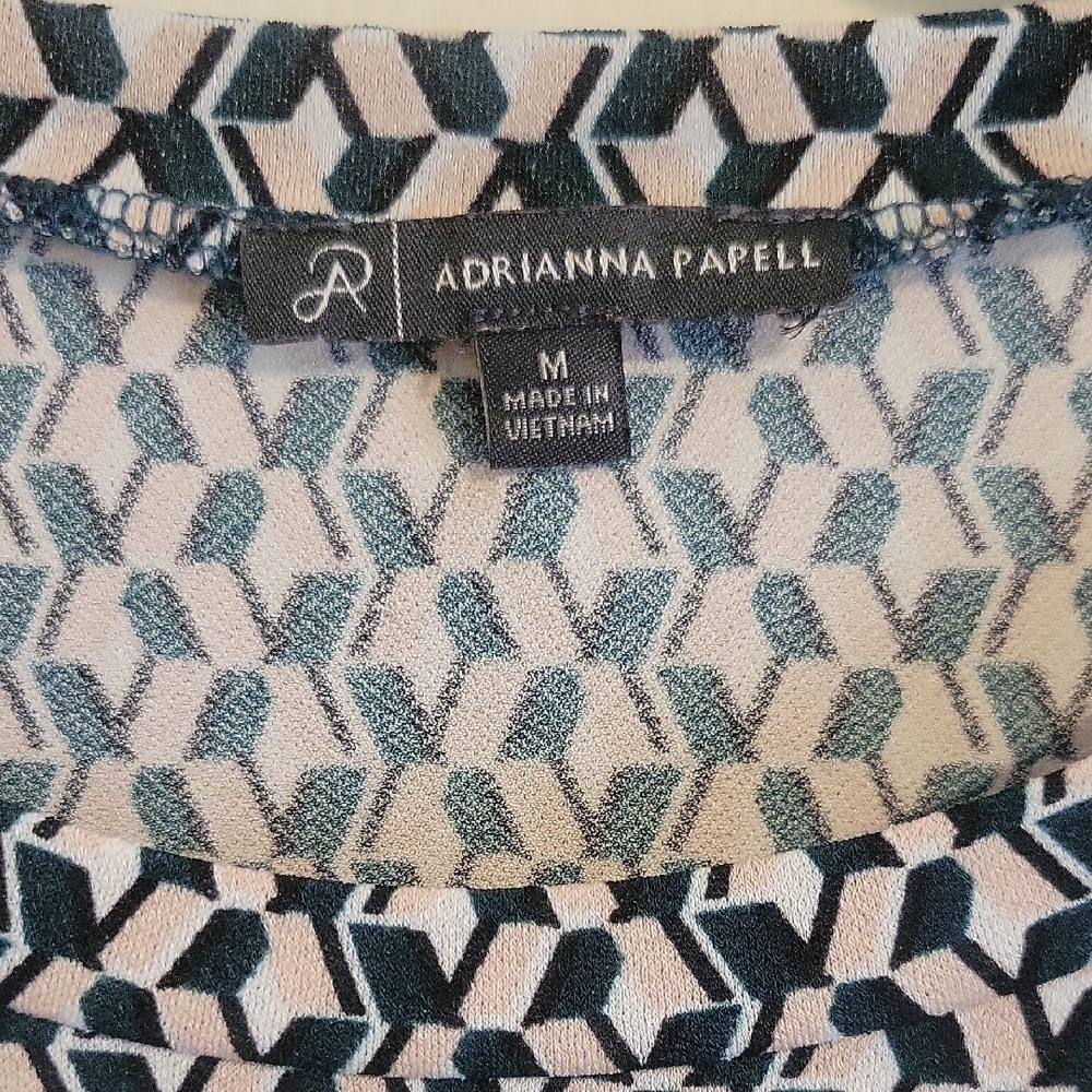 Adrianna Papell SzMed Elegant short sleeve Black,White, Teal Geometric Blouse - Picture 2 of 5